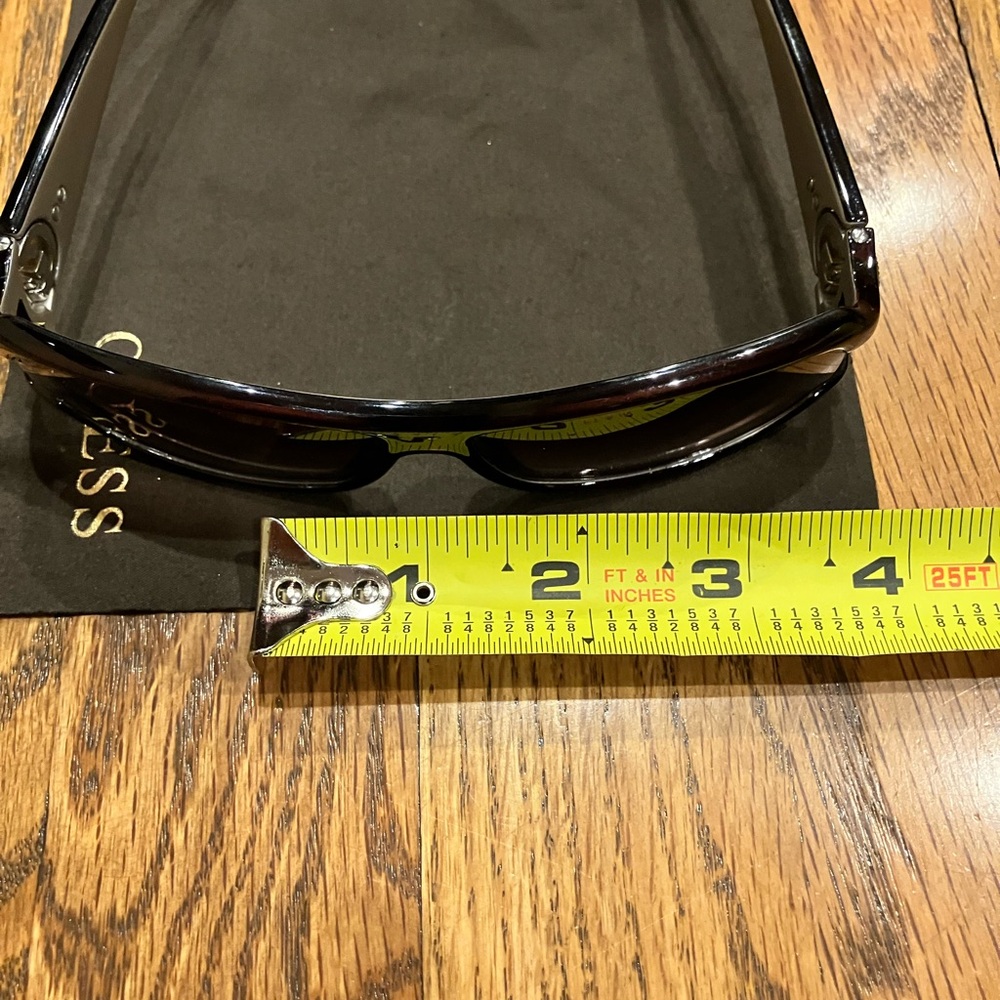 Guess | sunglasses case and cloth G logo on temple - Picture 6 of 10